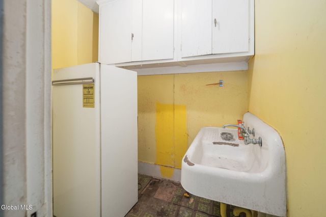 93 Ten Broeck Street, Albany, NY 12210