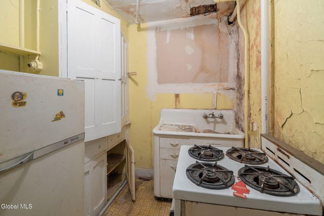 93 Ten Broeck Street, Albany, NY 12210