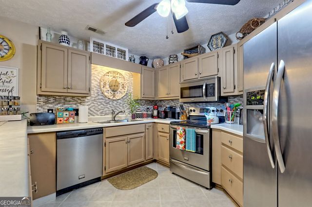 300 Ginger Creek Lane 203, Clayton, GA 30525