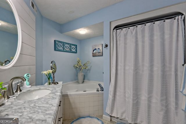 300 Ginger Creek Lane 203, Clayton, GA 30525