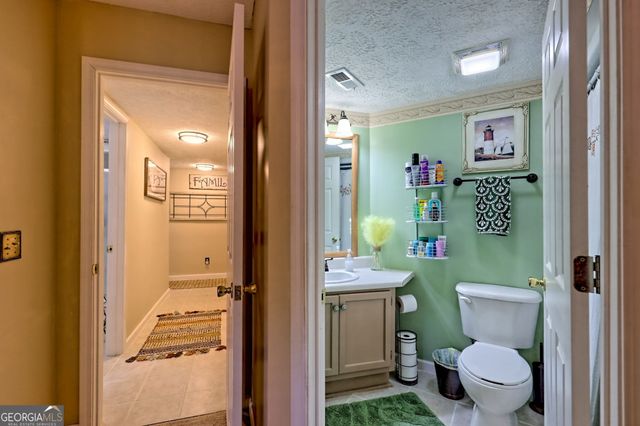 300 Ginger Creek Lane 203, Clayton, GA 30525