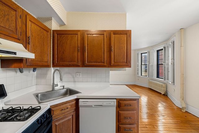 1161 Commonwealth Ave 2, Boston, MA 02134