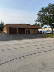 7330 Duvan Drive, Tinley Park, IL 60477