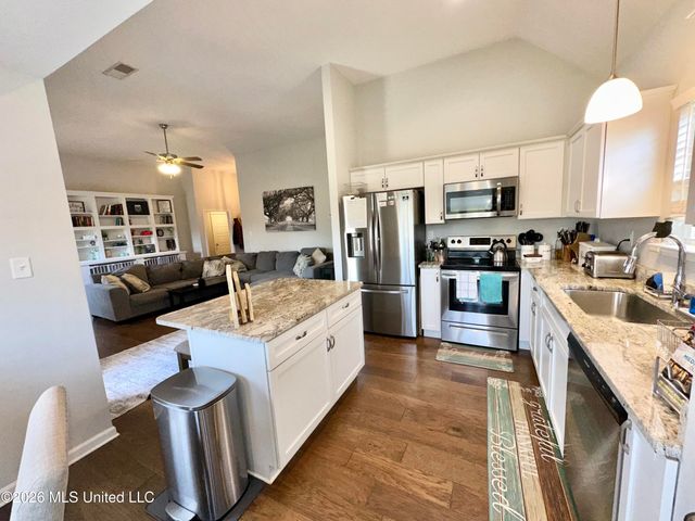 2607 Dawnwood Circle, Southaven, MS 38672
