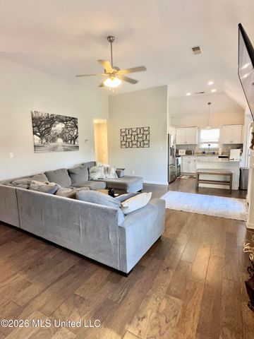 2607 Dawnwood Circle, Southaven, MS 38672