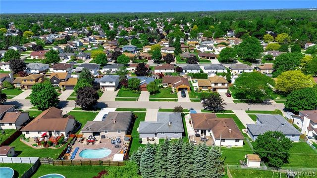 288 Barbados Drive, Cheektowaga, NY 14227