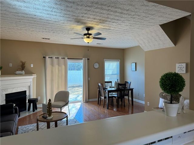 801 Old Peachtree NW Road 8, Suwanee, GA 30024