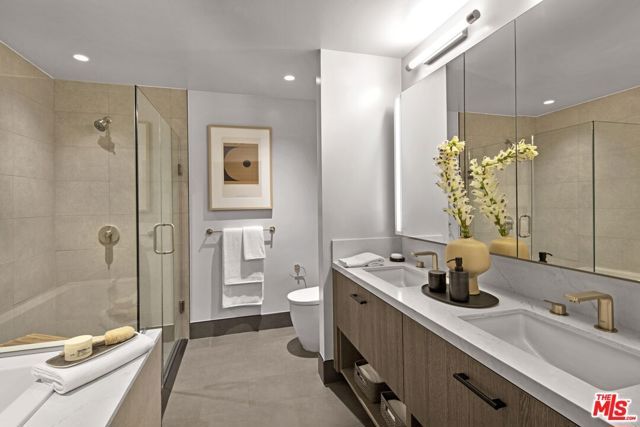 9001 Santa Monica Boulevard 307, West Hollywood, CA 90069