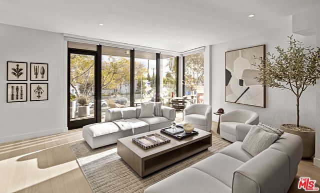 9001 Santa Monica Boulevard 307, West Hollywood, CA 90069