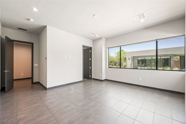 7389 Olive Creek Court, Las Vegas, NV 89117