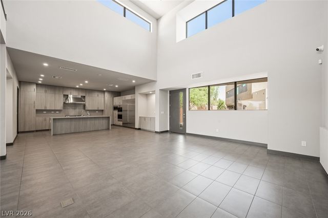 7389 Olive Creek Court, Las Vegas, NV 89117