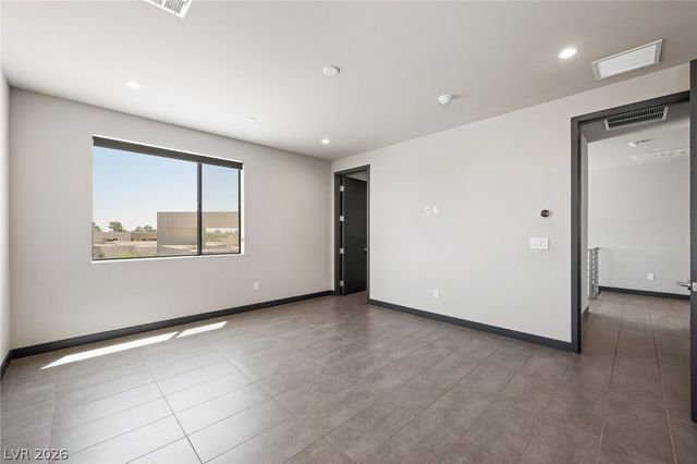 7389 Olive Creek Court, Las Vegas, NV 89117