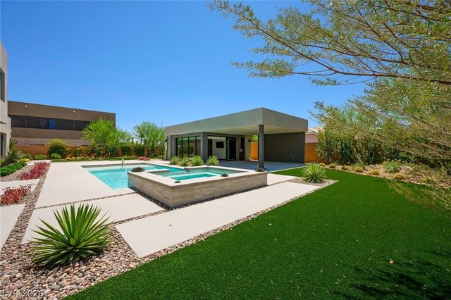 7389 Olive Creek Court, Las Vegas, NV 89117