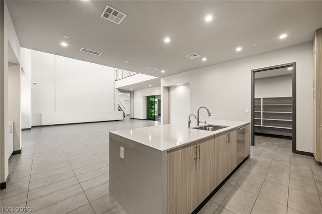 7389 Olive Creek Court, Las Vegas, NV 89117