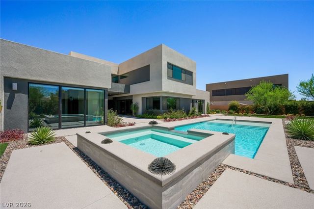 7389 Olive Creek Court, Las Vegas, NV 89117
