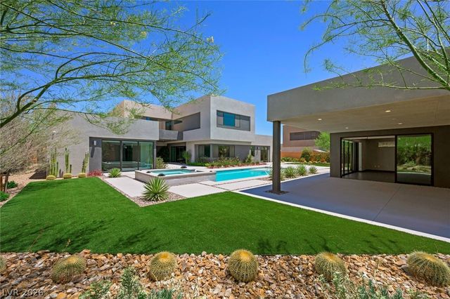 7389 Olive Creek Court, Las Vegas, NV 89117