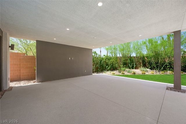 7389 Olive Creek Court, Las Vegas, NV 89117