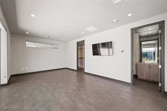 7389 Olive Creek Court, Las Vegas, NV 89117