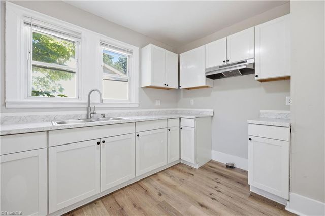 1207 Day Place, High Point, NC 27260