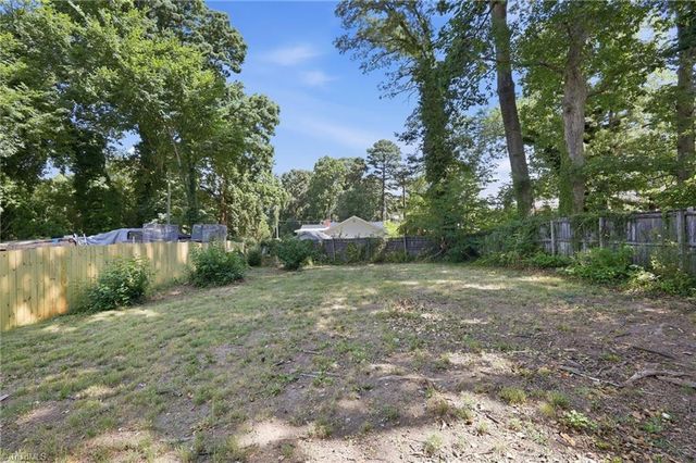 1207 Day Place, High Point, NC 27260