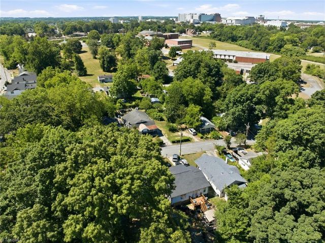 1207 Day Place, High Point, NC 27260