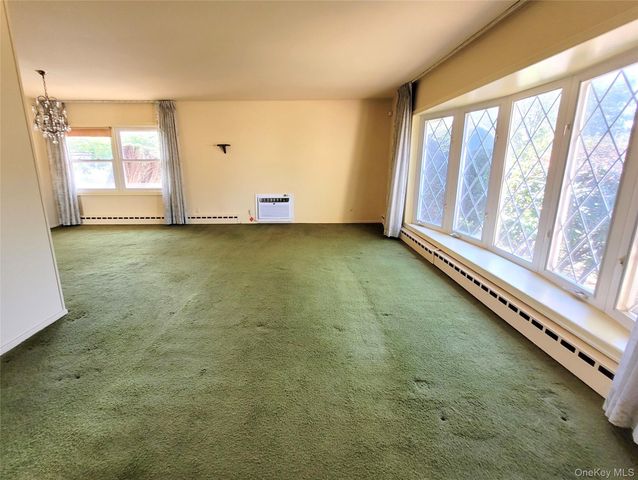 1474 Stephen Marc Lane, East Meadow, NY 11554