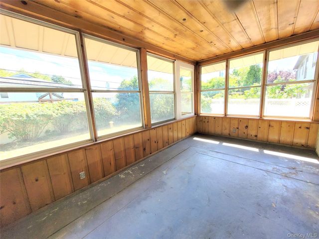 1474 Stephen Marc Lane, East Meadow, NY 11554