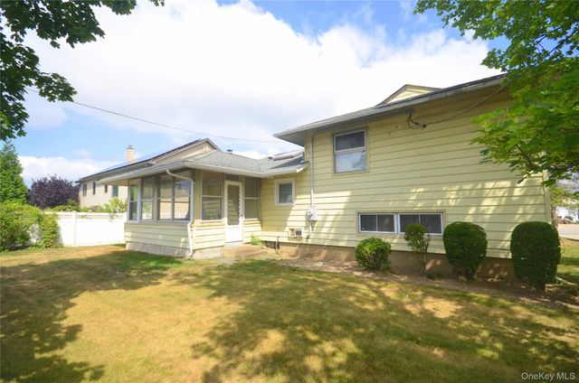 1474 Stephen Marc Lane, East Meadow, NY 11554