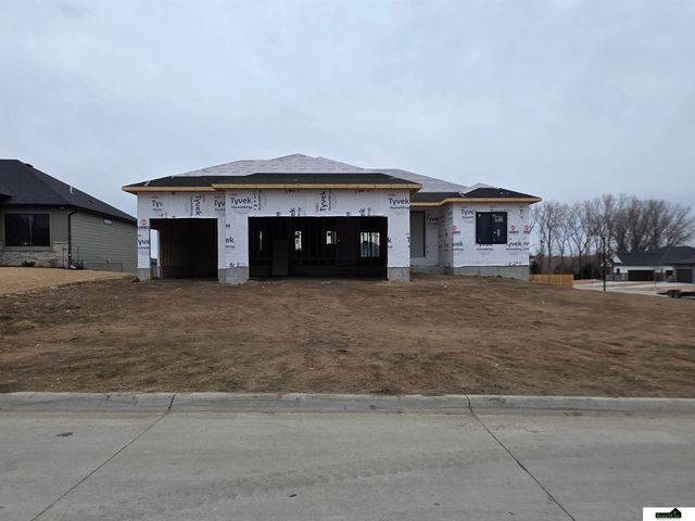 9400 Elm Creek Roads, Lincoln, NE 68520