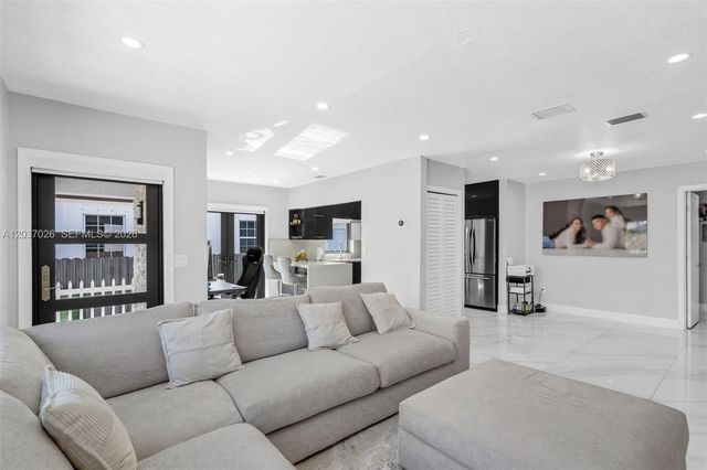 11 W 59th Street, Hialeah, FL 33012