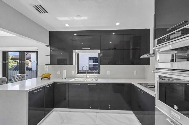 11 W 59th Street, Hialeah, FL 33012