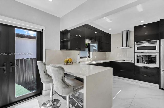 11 W 59th Street, Hialeah, FL 33012