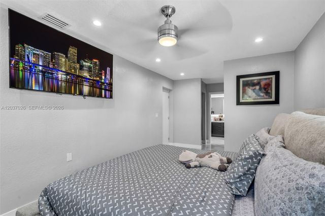 11 W 59th Street, Hialeah, FL 33012