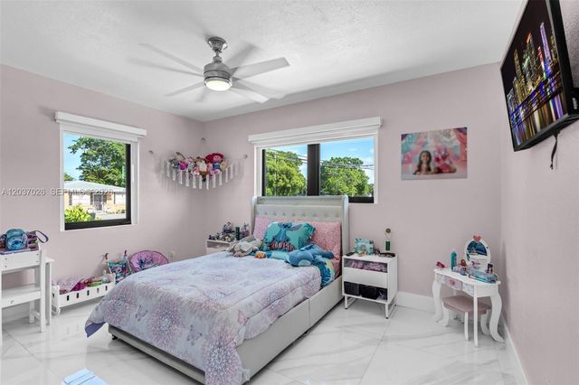11 W 59th Street, Hialeah, FL 33012
