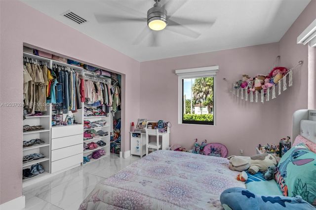 11 W 59th Street, Hialeah, FL 33012