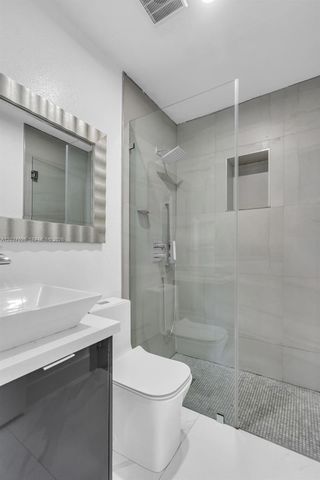 11 W 59th Street, Hialeah, FL 33012