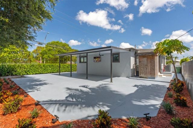 11 W 59th Street, Hialeah, FL 33012