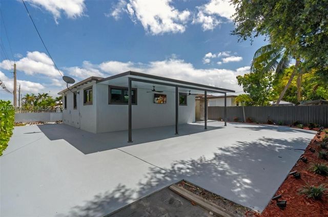 11 W 59th Street, Hialeah, FL 33012