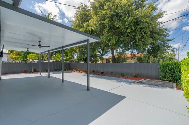 11 W 59th Street, Hialeah, FL 33012