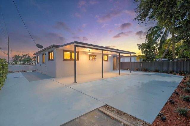 11 W 59th Street, Hialeah, FL 33012