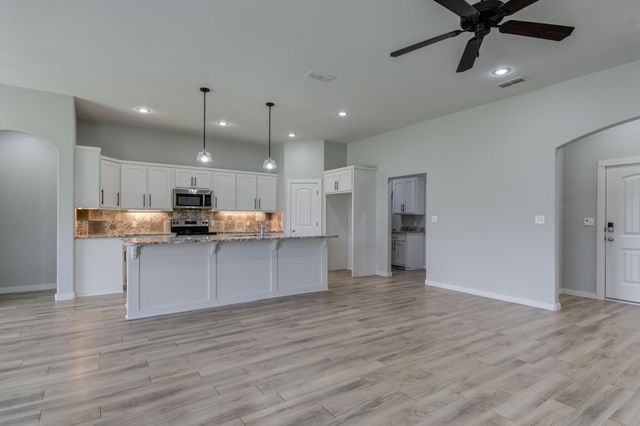 1117 16th Street, Shallowater, TX 79363