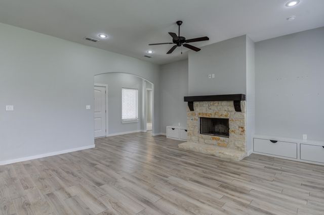 1117 16th Street, Shallowater, TX 79363