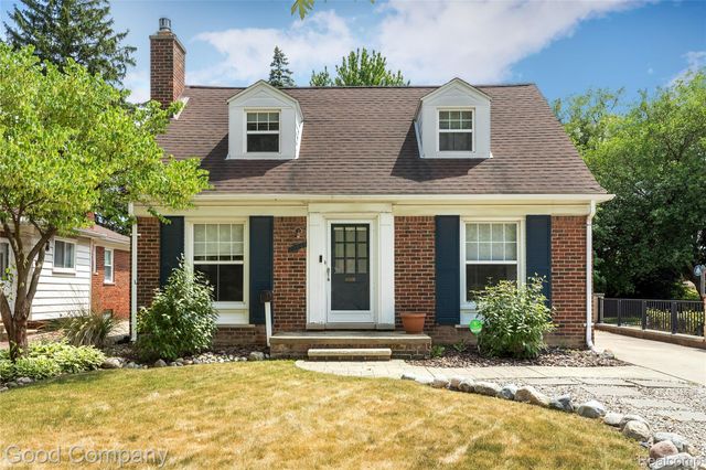 23645 Lawrence Avenue, Dearborn, MI 48128