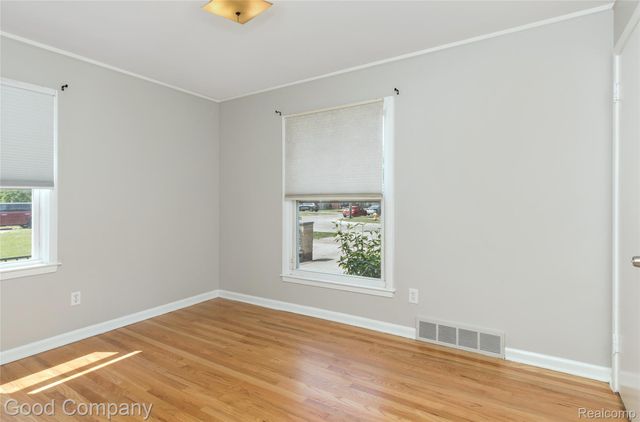 23645 Lawrence Avenue, Dearborn, MI 48128