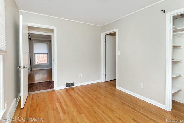 23645 Lawrence Avenue, Dearborn, MI 48128