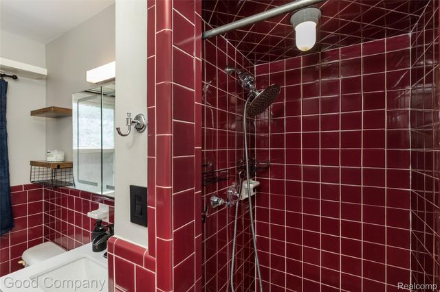 23645 Lawrence Avenue, Dearborn, MI 48128