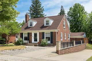 23645 Lawrence Avenue, Dearborn, MI 48128