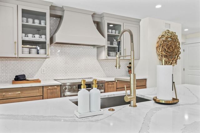 506 58TH STREET, Holmes Beach, FL 34217