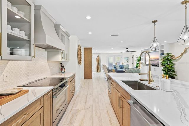 506 58TH STREET, Holmes Beach, FL 34217