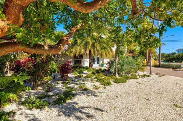 506 58TH STREET, Holmes Beach, FL 34217